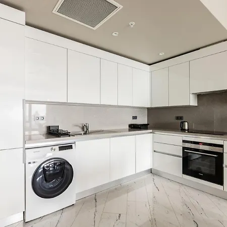 Apartamento Beautiful Deluxe 1bd Poolgymparking! #373 Estambul
