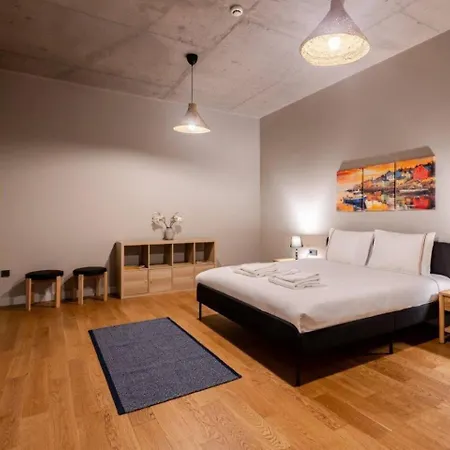 Beautiful Deluxe 1bd Poolgymparking! #373 公寓 *