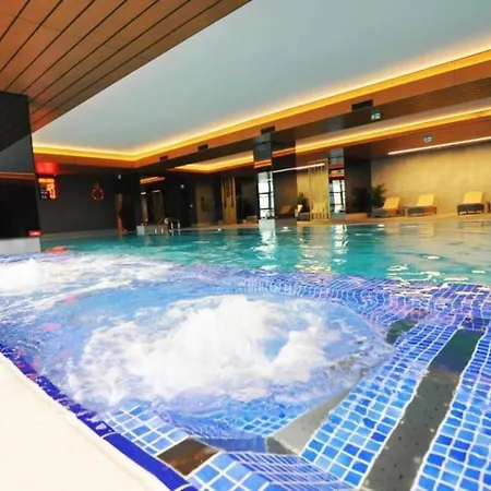 Beautiful Deluxe 1bd Poolgymparking! #373