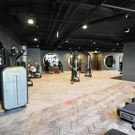 公寓 Beautiful Deluxe 1bd Poolgymparking! #373