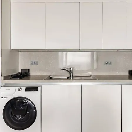 Beautiful Deluxe 1bd Poolgymparking! #373