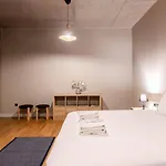 Beautiful Deluxe 1bd Poolgymparking! #373 *