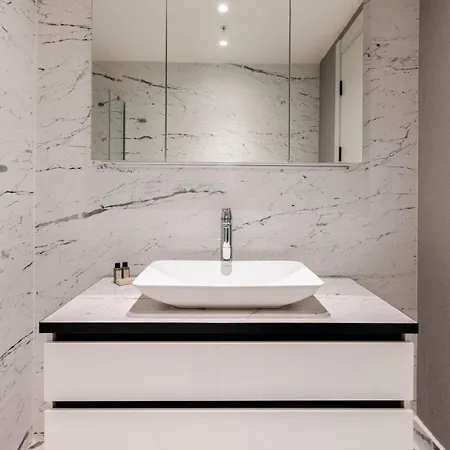 아파트 Beautiful Deluxe 1bd Poolgymparking! #373 *