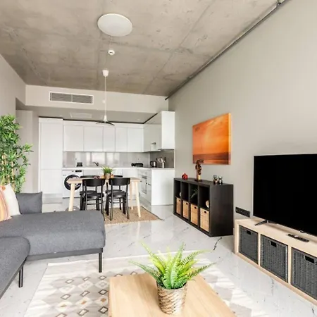 Lejlighed Beautiful Deluxe 1bd Poolgymparking! #373 *