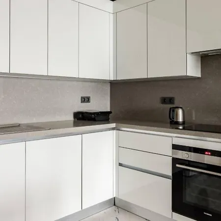 Beautiful Deluxe 1bd Poolgymparking! #373 Apartman Isztambul